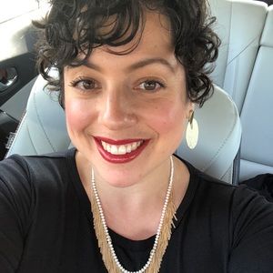 Meet your Posher, Elena